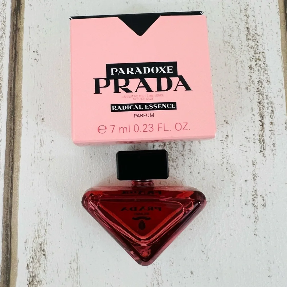 PRADA Paradoxe Radical Essence Eau de Parfume 7ml 0.23fl.oz. - Picture 7 of 9